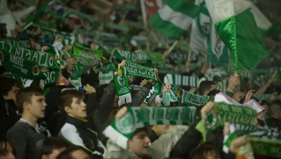 Aficionados verdiblancos en la grada | Foto- Archivo