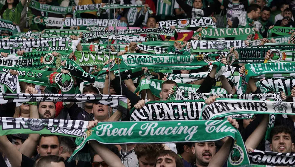 Afición en Los Campos de Sport de El Sardinero