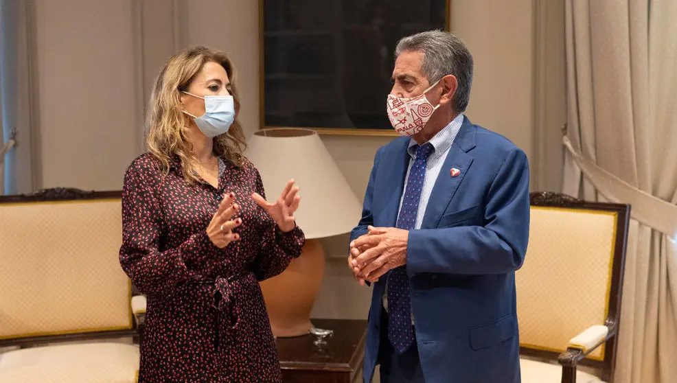 La ministra de Transportes, Movilidad y Agenda Urbana, Raquel Sánchez, durante una reunión con el presidente de Cantabria, Miguel Ángel Revilla, en la sede del Ministerio.
