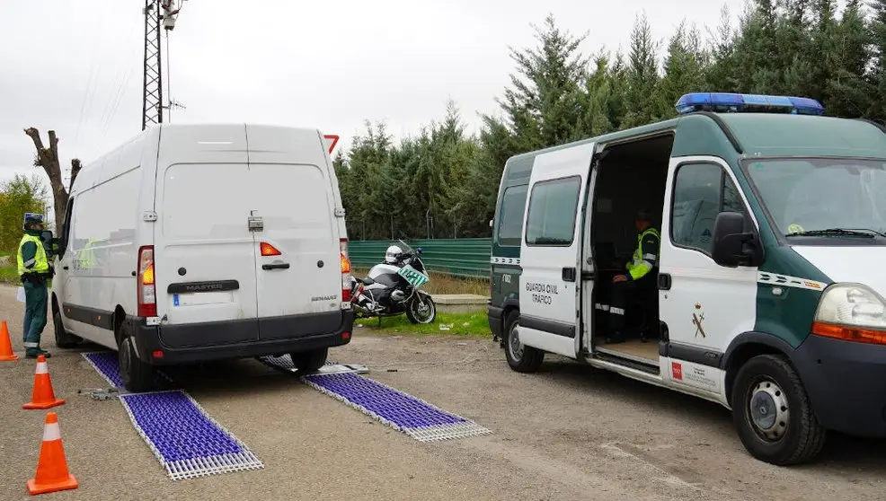 Tráfico pone en marcha desde hoy y hasta el domingo una campaña de vigilancia de furgonetas en todo tipo de carreteras