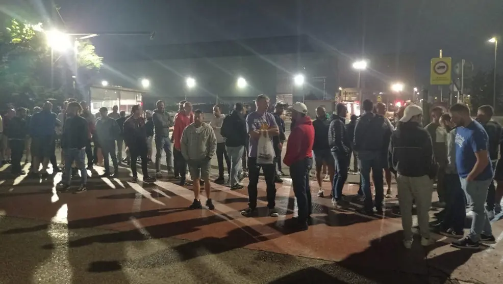 Piquete informativo en GSW con motivo de la huelga del metal