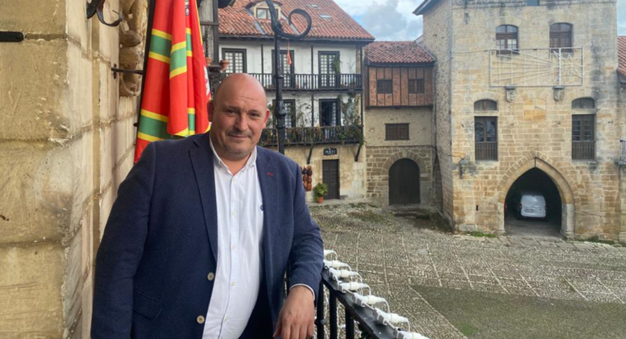 &Aacute;ngel Rodr&iacute;guez, alcalde de Santillana