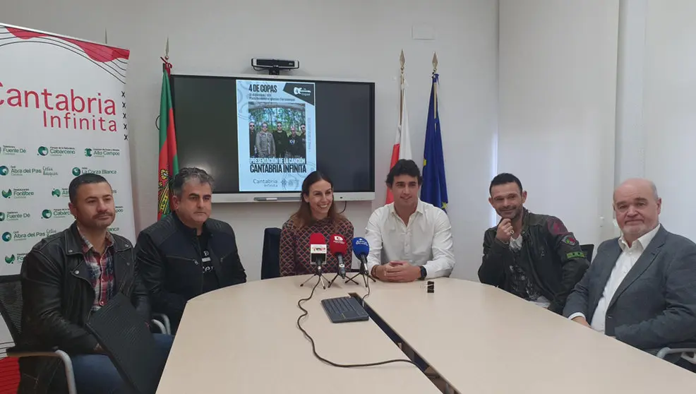 Presentación del concierto de 4 de copas en Torrelavega