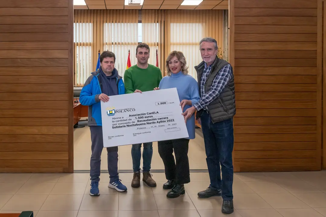 Polanco entrega a la asociaci&oacute;n CanELA la recaudaci&oacute;n de la marcha solidaria de Nochebuena