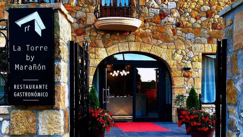 Entrada del restaurante cántabro 'La Torre by Marañón'