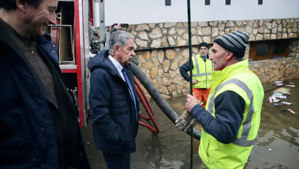 Revilla en su visita a Liendo
