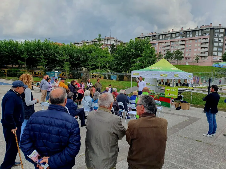 Encuentro del candidato del PRC, Javier L&oacute;pez Estrada, con los vecinos de Nueva Ciudad