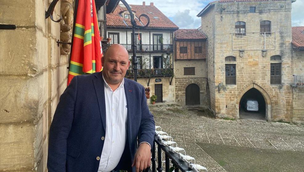&Aacute;ngel Rodr&iacute;guez, alcalde de Santillana