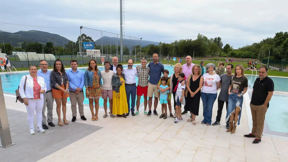 Inauguraci&oacute;n de las piscinas de Torrelavega