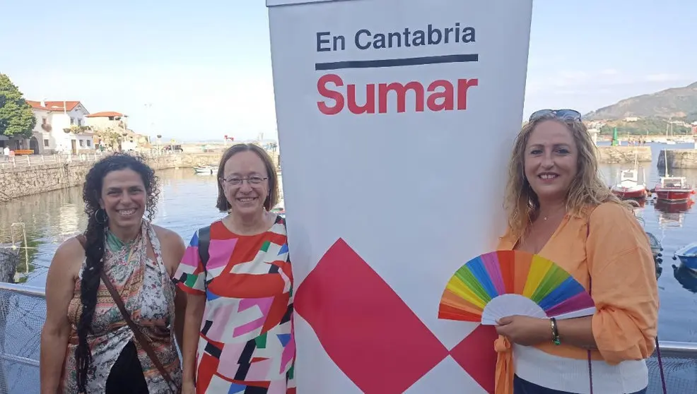 Las candidatas c&aacute;ntabras de Sumar al Congreso de los Diputados, Carmen Mart&iacute;n y M&oacute;nica Rodero (primera y tercera por la izquierda), y al Senado, Mercedes Boix