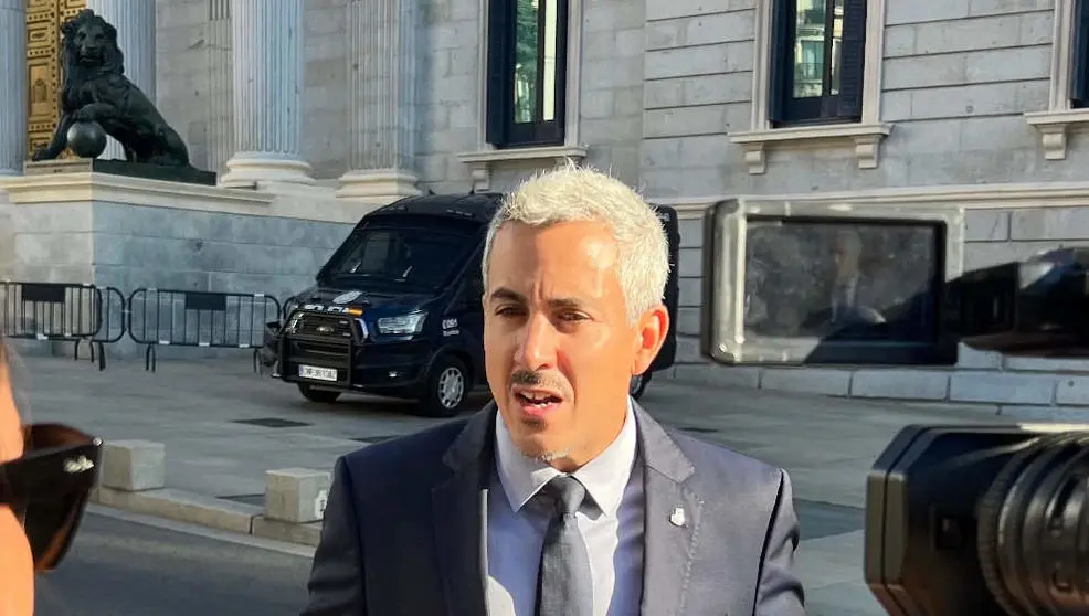 El secretario general del PSOE de Cantabria, Pablo Zuloaga, quien ha asistido al Pleno de Constituci&oacute;n del Congreso