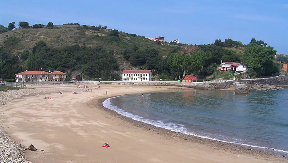 Playa de D&iacute;cido | Foto- Turismo de Cantabria
