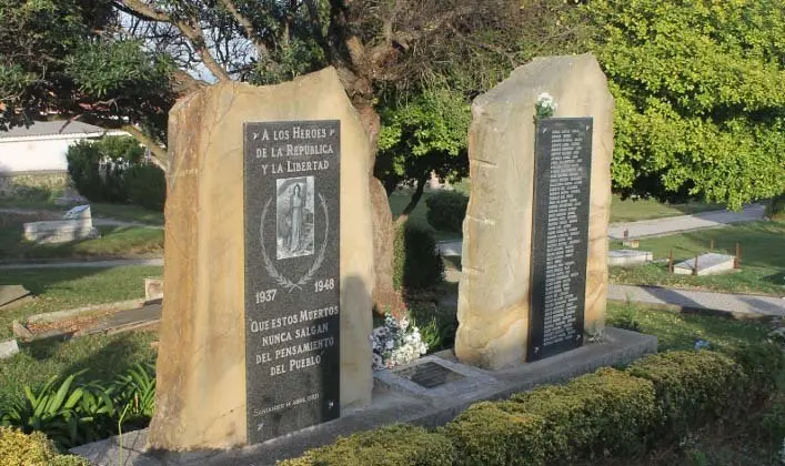 Numerosas asociaciones, colectivos y particulares firman el manifiesto de la Plataforma Memoria y Democracia de Cantabria