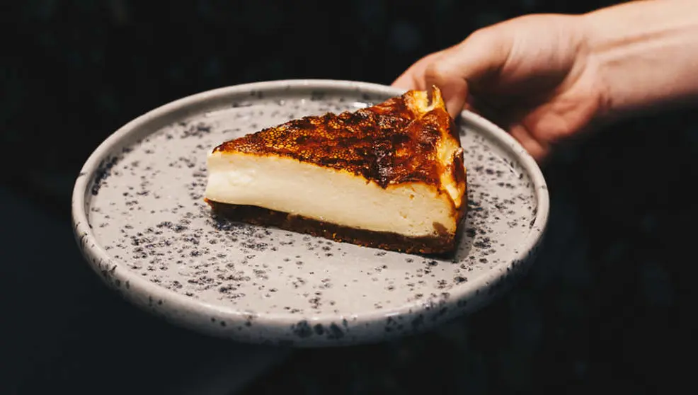 Tarta de queso de Cadelo, uno de los restaurantes reconocidos como nuevos 'Soletes'
