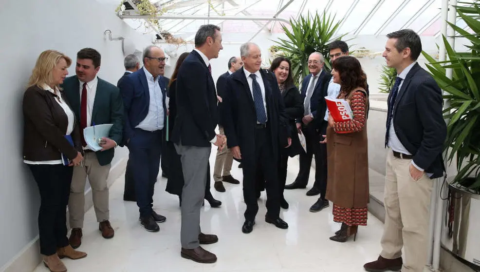 El consejero de Industria, Empleo, Innovaci&oacute;n y Comercio, Eduardo Arasti, comparece ante la Comisi&oacute;n de Econom&iacute;a, Hacienda y Fondos Europeos para informar sobre el proyecto de presupuestos de su departamento para 2024