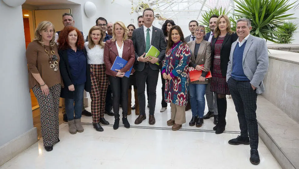 La consejera de Inclusi&oacute;n Social, Juventud, Familias e Igualdad, Bego&ntilde;a G&oacute;mez del R&iacute;o, comparece ante la Comisi&oacute;n de Econom&iacute;a, Hacienda y Fondos Europeos para informar sobre el proyecto de presupuestos de su departamento para 2024