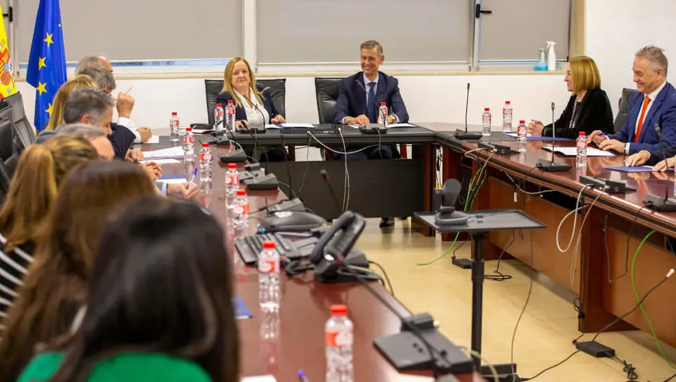 La Consejera de Presidencia, Justicia, Seguridad y Simplificaci&oacute;n Administrativa, Isabel Urrutia, se re&uacute;ne para impulsar un pacto para la Justicia