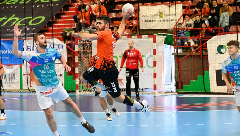 &Aacute;lex Rubi&oacute;, autor del tanto de la victoria | Foto- LA Trapero