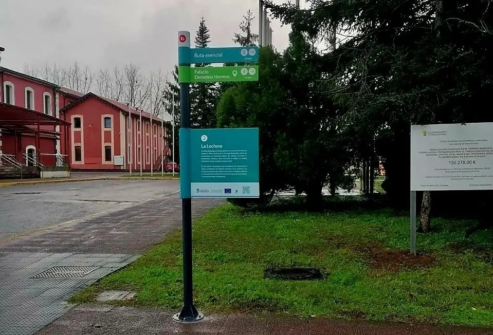 Nueva se&ntilde;al&eacute;tica tur&iacute;stica de Torrelavega