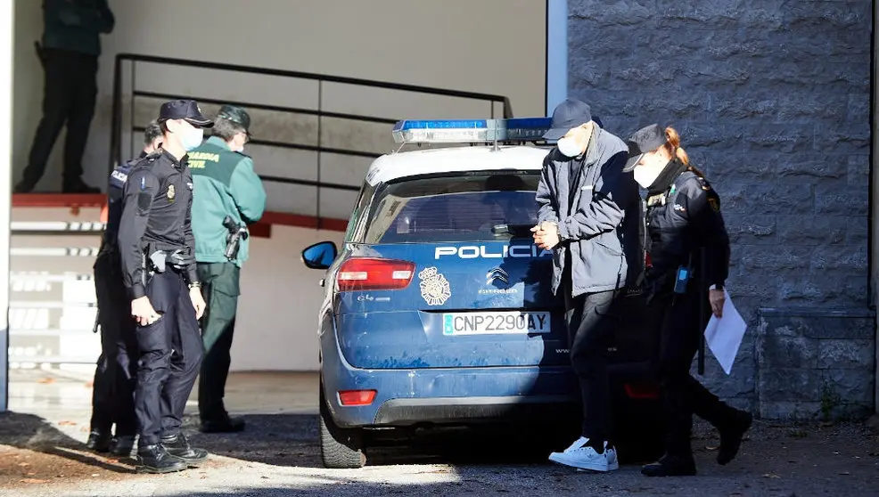 El acusado por el doble crimen de Lia&ntilde;o llega al complejo judicial de Las Salesas para declarar ante el titular del Juzgado de Violencia de G&eacute;nero