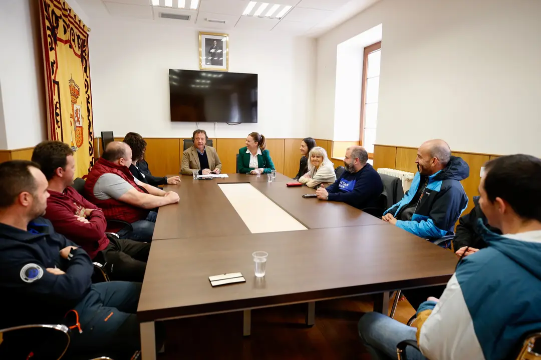 El consejero de Desarrollo, Rural, Ganader&iacute;a, Pesca y Alimentaci&oacute;n, Pablo Palencia, realiza una visita institucional a Ampuerto