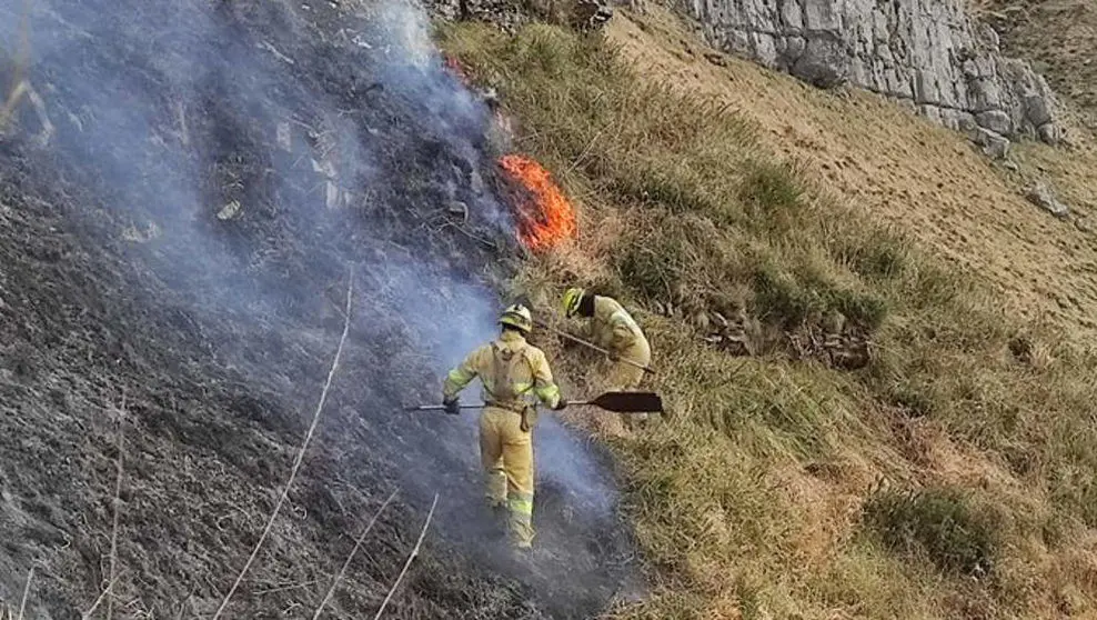 Incendio forestal en Picos de Europa