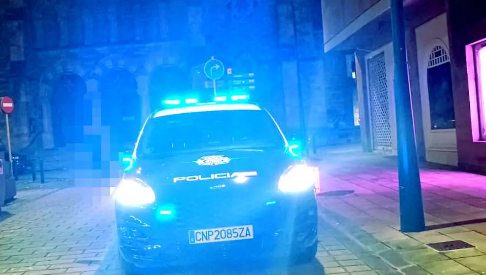 Veh&iacute;culo de la Polic&iacute;a Nacional