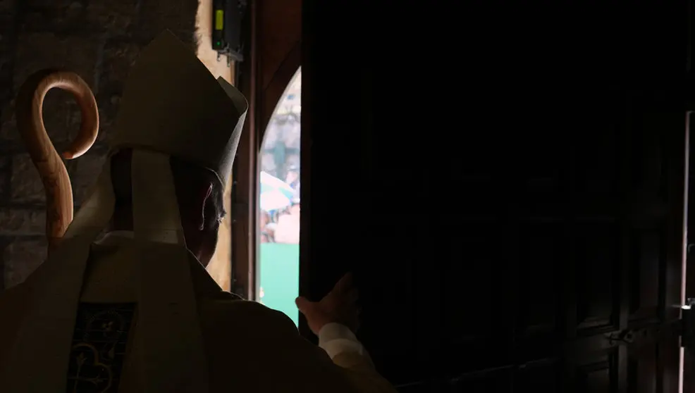 Cierre de la Puerta del Perd&oacute;n, en el Monasterio de Santo Toribio de Li&eacute;bana, que pone fin al A&ntilde;o Santo Jubilar Lebaniego | Foto- Di&oacute;cesis de Santander