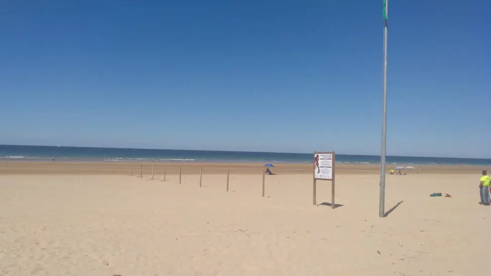 Zona habilitada para mascotas en la playa de Helgueras | Foto de archivo