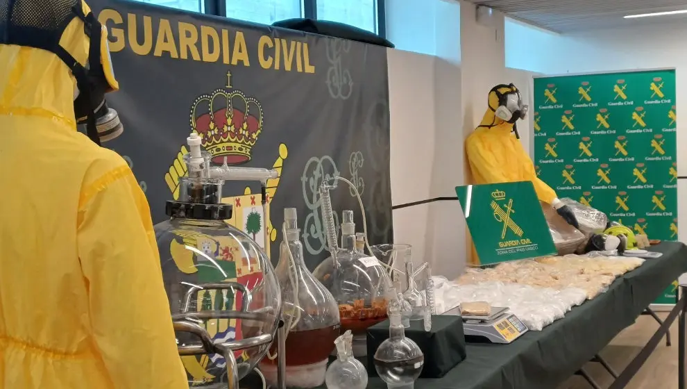 Drogas y material incautado en la operaci&oacute;n de la Guardia Civil