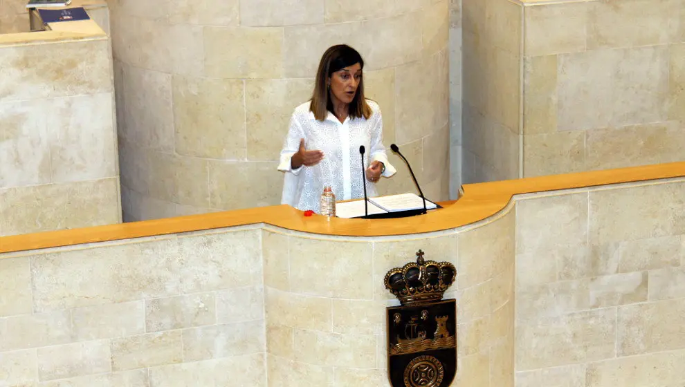 La presidenta de Cantabria, Mar&iacute;a Jos&eacute; S&aacute;enz de Buruaga, durante el Debate sobre la Orientaci&oacute;n Pol&iacute;tica del Gobierno en el Parlamento auton&oacute;mico | Foto- edc