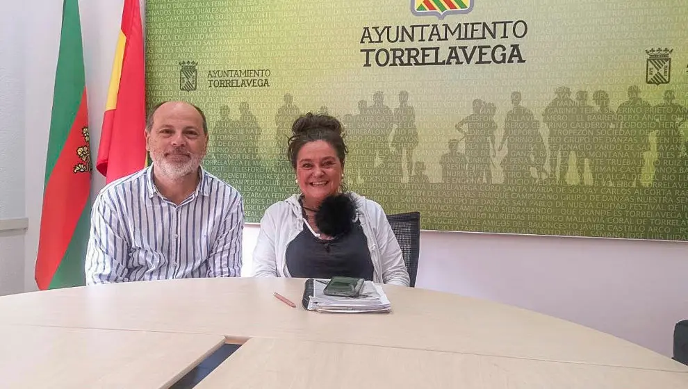 Javier Rodr&iacute;guez, de la Escuela de Caminos, y la concejala Esther V&eacute;lez