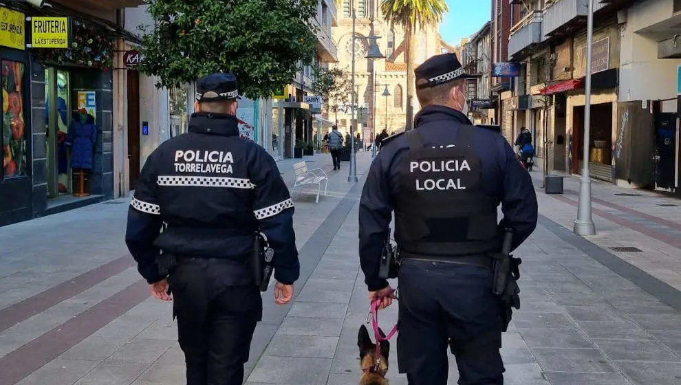 Polic&iacute;as en Torrelavega