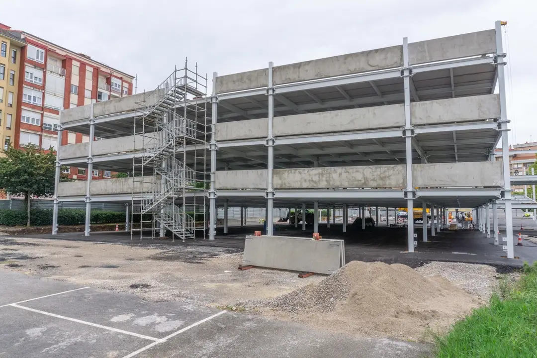 Aparcamiento de La Carmencita en construcci&oacute;n