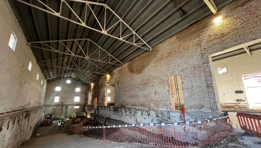 Obras de la primera fase de rehabilitaci&oacute;n de La Lechera para habilitar la sede de la Colecci&oacute;n Norte
