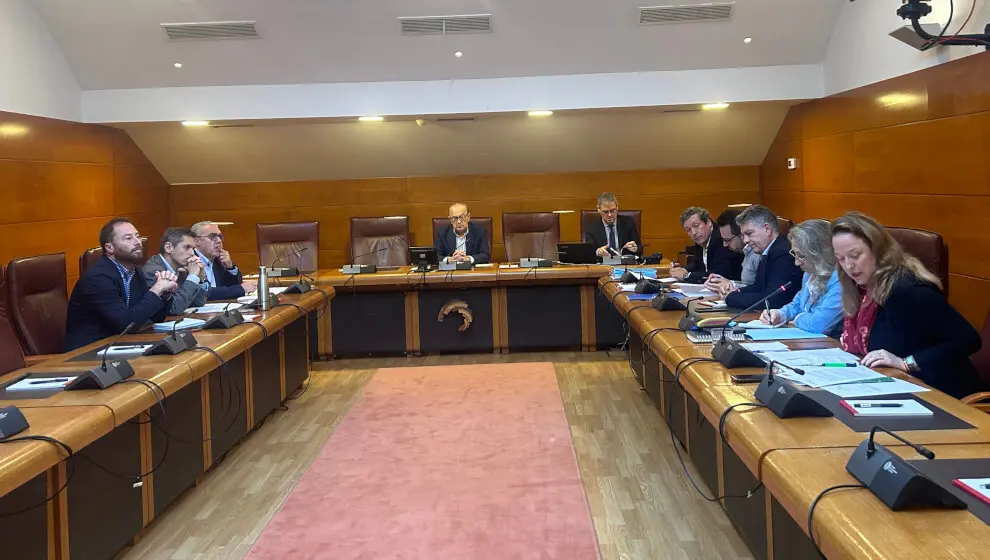 La Comisi&oacute;n de Cultura, Turismo y Deporte debate las enmiendas del PRC y PSOE contra la derogaci&oacute;n de la Ley de Memoria Hist&oacute;rica de Cantabria