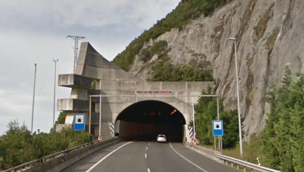 T&uacute;nel de la A-8 a la altura de Islares | Foto- Google Maps