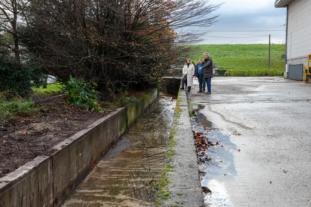 Se est&aacute;n realizando las tareas de limpieza en el arroyo Fuente del Valle y el r&iacute;o Cabo para prevenir inundaciones  