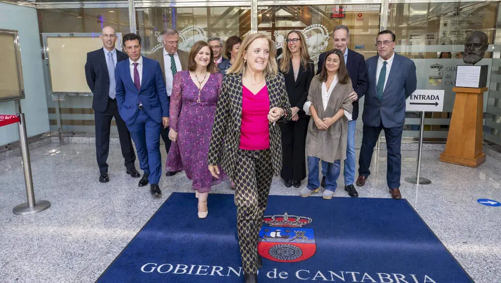 Equipo de la Consejer&iacute;a de Simplificaci&oacute;n Administrativa, encabezado por Isabel Urrutia