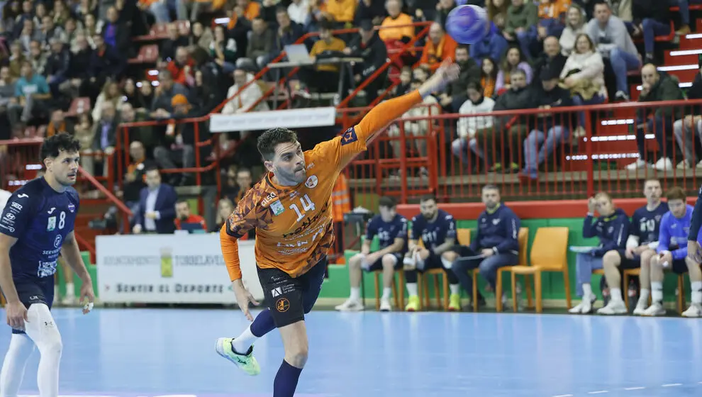 Javi Mu&ntilde;oz durante un partido del Bathco BM Torrelavega | Foto- BM Torrelavega