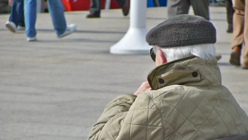 eldiariocantabria.es
Espa&ntilde;a
POL&Iacute;TICA
El Gobierno asegura el cobro de las pensiones pese a decaer el escudo social
Pensionistas
Agencias 
27/01/26 | 18:17
Mow Player
Reproducir

10
Atrasar 10s
10
Adelantar 10s
00:00

00:00
00:00

El Ministerio de Inclusi&oacute;n, Seguridad Social y Migraciones ha garantizado que los m&aacute;s de 10 millones de pensionistas cobrar&aacute;n las pensiones del mes de enero