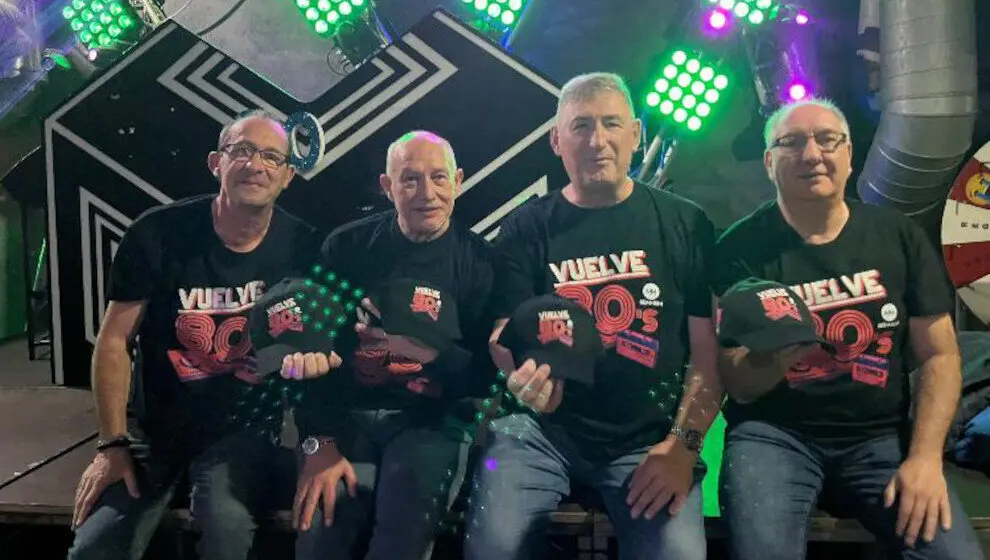 Paco Pis, Luis Barqu&iacute;n, Carlos Ruvuelta y Mon Fern&aacute;ndez en una de sus fiestas ochenteras