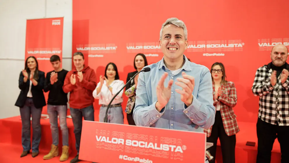 El secretario general del PSOE, Pablo Zuloaga, durante la presentaci&oacute;n de su candidatura a su tercer mandato
