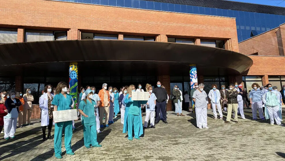 Archivo | Concentraci&oacute;n de los sanitarios en Sierrallana