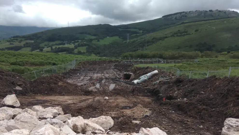 Obras sobre la turbera junto a la subestaci&oacute;n de REE