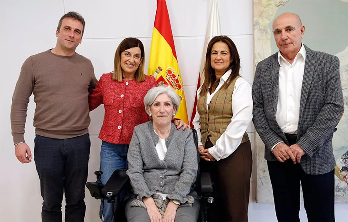 La presidenta de Cantabria, Mar&iacute;a Jos&eacute; S&aacute;enz de Buruaga, se reune con la Asociaci&oacute;n CanELA: 16 abr 25