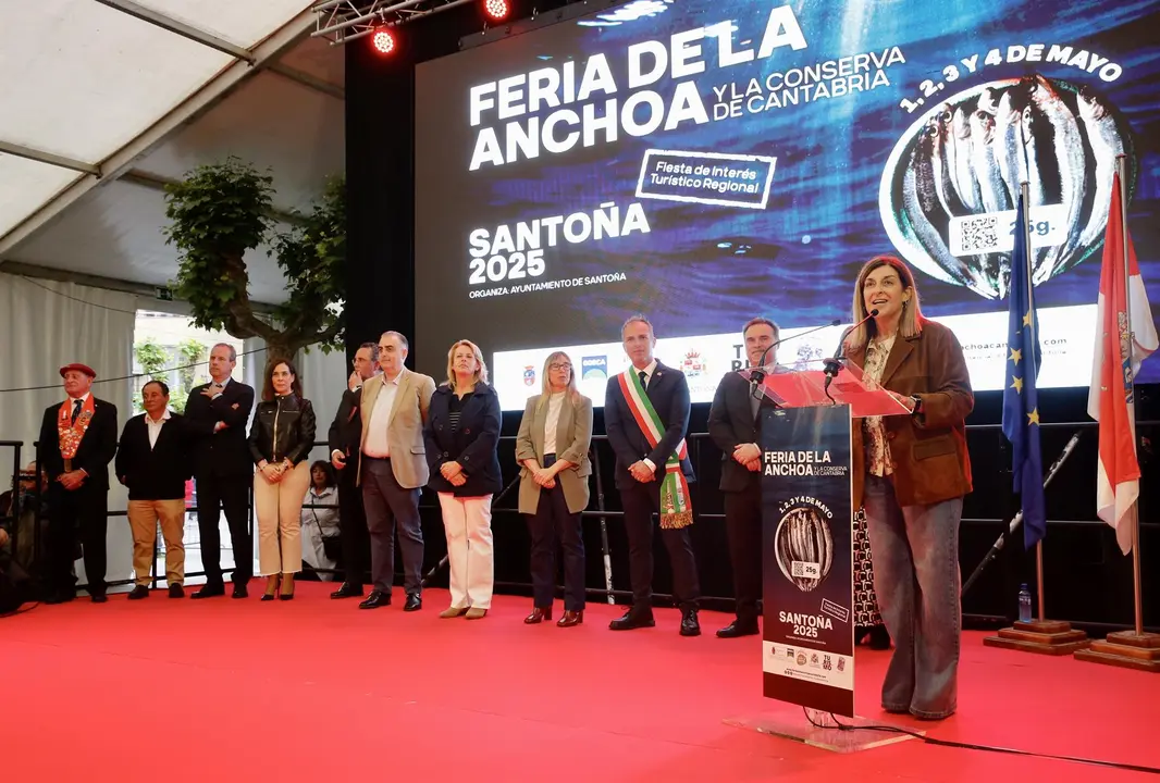 Buruaga inaugura la Feria de la Anchoa