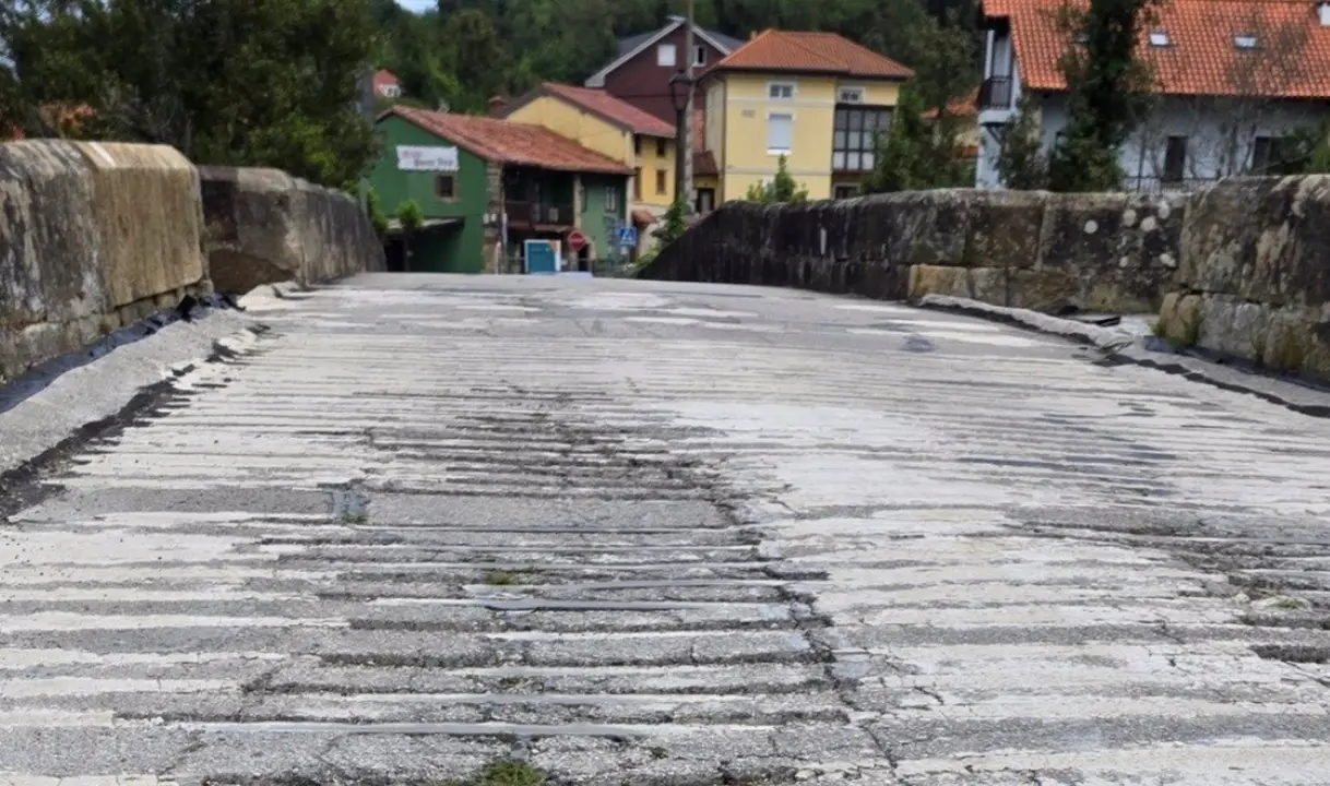 21/05/2025 Puente viejo de Oru&radic;&plusmn;a-Arce..

La Alternativa Vecinal Independiente de Pi&radic;&copy;lagos, @AVIP, ha solicitado el arreglo urgente del firme del puente viejo de Oru&radic;&plusmn;a-Arce, o su cierre por motivos de seguridad.

POLITICA 
@AVIP