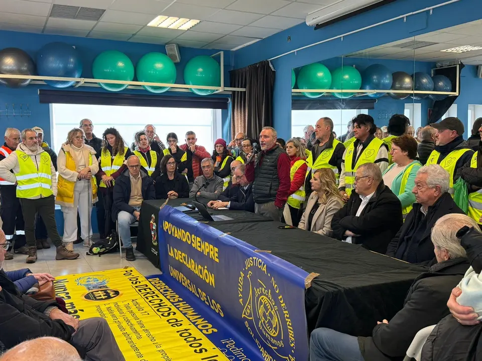 Una reunión de AMA. Foto| Archivo