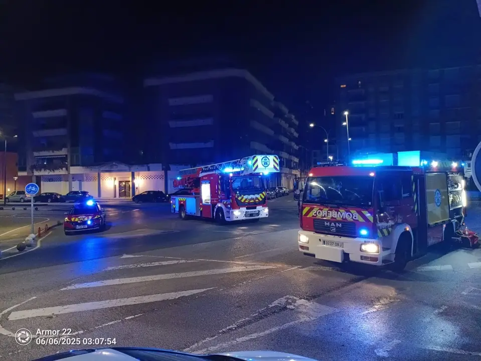 Un incendio en un supermercado de Laredo obliga a evacuar un edificio